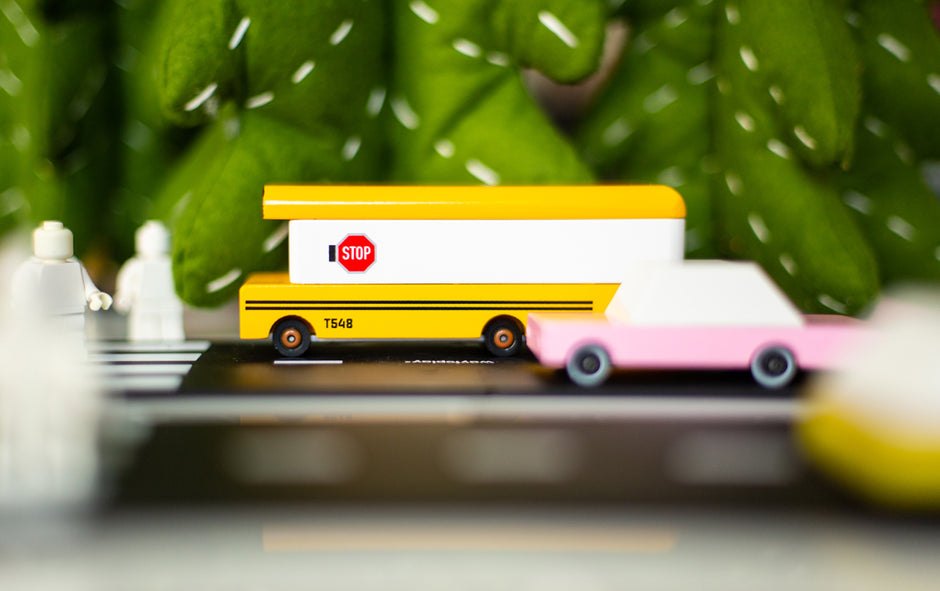 Candycar School Bus – Duurzame Houten Speelgoed Bus