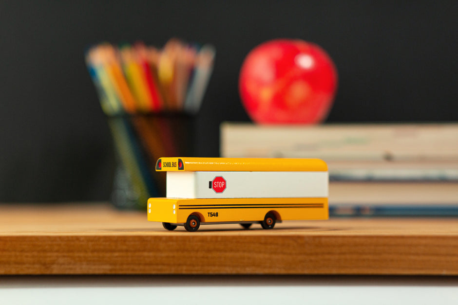 Candycar School Bus – Duurzame Houten Speelgoed Bus